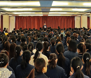 尊时凯龙人生就博科技召开2023年第二季度全员大会